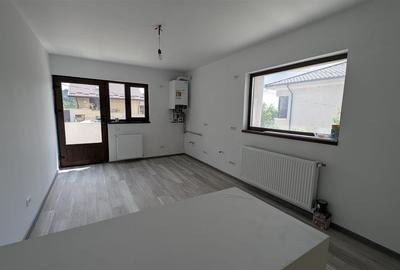 Casă cu 5 camere cu Teren 600 Mp în Bucium - 3