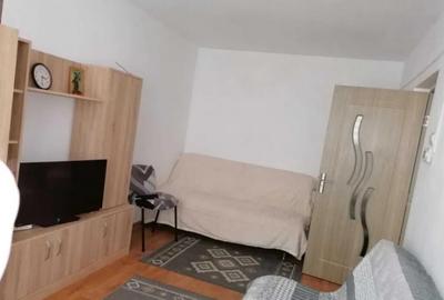 Garsonieră decomandată, mobilată în Astra - 7