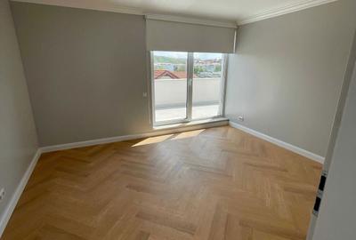 Apartament cu 3 camere decomandat în Central - 4