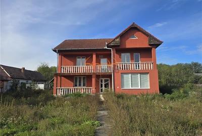 Casa de vanzare in Fundatura front 25m la E576/ 1C. - 2