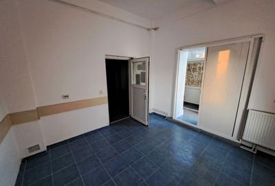 Spațiu comercial, de 65 mp, în Trocadero - 2