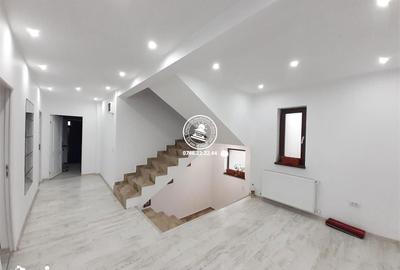 Casă cu 6 camere cu Teren 617 Mp în Rediu