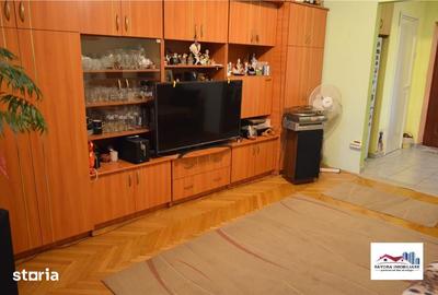 Apartament cu 3 camere decomandat în Tudor - 2