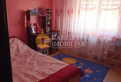 Apartament cu 3 camere decomandat, mobilat în Tătărași - 8