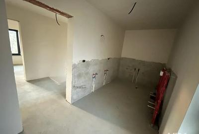 Casă cu 4 camere cu Teren 250 Mp în Rădăuți - 2