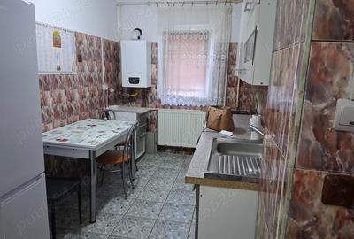 Apartament cu 3 camere decomandat în Central - 1