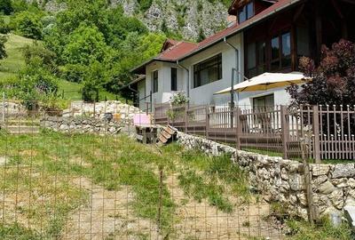 Casă cu 5 camere cu Teren 500 Mp în Central - 15