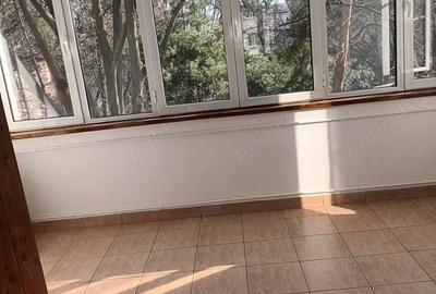 Apartament cu 3 camere decomandat în Central - 2