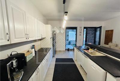 Casa de vanzare in Sibiu, pe un singur nivel, teren mare, in zona buna - 2