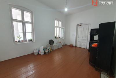 COMISION 0% Apartament cu 4 camere decomandat, la curte comuna - zona Fabric - 11