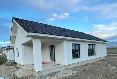 Casă individuală cu 4 camere cu Canalizare în Sântandrei - 2