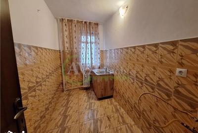Apartament cu 2 camere semidecomandat în Central - 9