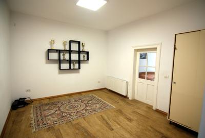 Proprietate renovata, ideala Apart-Hotel, Clinica, Birouri, curte generoasa - 10