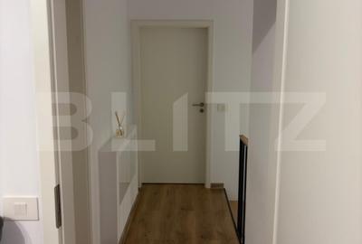 Penthouse cu 3 camere decomandat, mobilat în Tractorul - 5