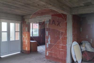 De vanzare casa cu etaj 4 camere, la rosu iesire Les langa padure - 14