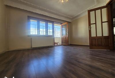 Apartament cu 2 camere decomandat în Gării