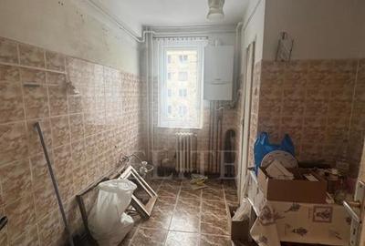 Apartament 4 camere în zona STRAZII SCARISOARA - 6