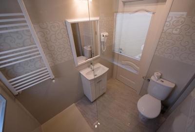 APARTAMENT 3 CAMERE MAMAIA CU VEDERE LA LAC - 18