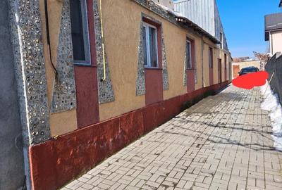 Casă cu 6 camere cu Teren 863 Mp în Brestei