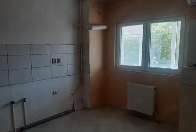 Apartament cu 3 camere decomandat în Central - 18