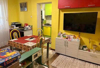 Apartament cu 3 camere semidecomandat în Central - 3