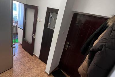 Garsonieră decomandată în Costin Georgian - 11