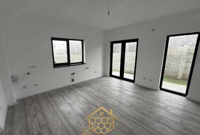 Casă cu Teren 300 Mp în Șimnicu de Jos - 12