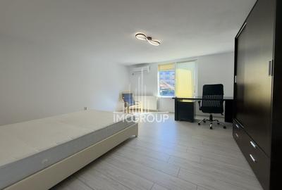 Apartament cu 3 camere semidecomandat, mobilat în Între Lacuri - 1