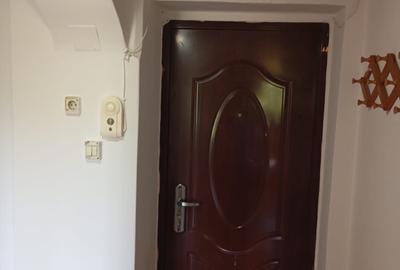 Garsonieră decomandată în Piața - 3