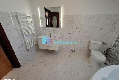 Casă cu 4 camere în Central - 2