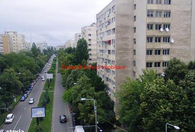 Garsonieră decomandată în 1 Mai - 1