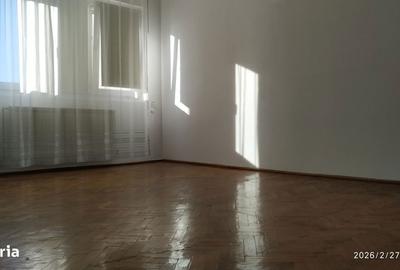 Apartament cu 3 camere semidecomandat în Circumvalațiunii - 20