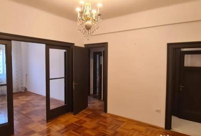 Apartament cu 4 camere decomandat, mobilat în Armeneasca - 16