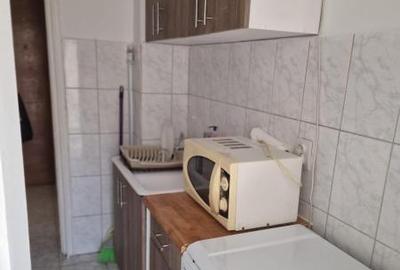 Garsonieră decomandată, mobilată în Tei - 4