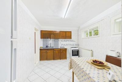 Casă cu 6 camere cu Teren 1690 Mp în Gruiu - 2