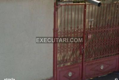 Casă cu 4 camere în Corlătești - 3