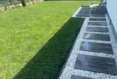 Casă cu 3 camere cu Teren 300 Mp în Central - 1