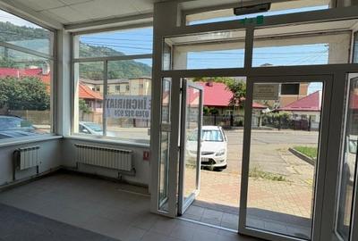 Spatiu comercial central - 3