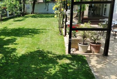 Casă cu 7 camere cu Teren 400 Mp în Central - 39