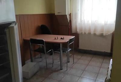 Apartament cu 4 camere în Central - 11