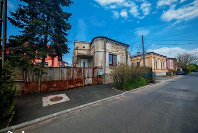 Casă cu 4 camere cu Teren 372 Mp în Sud - 3