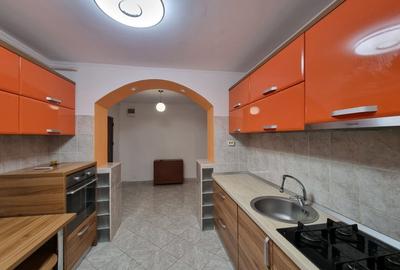 Zona Neagoe Voda- Martiri- 2 camere decomandate- ETAJ 1- bloc din 1989 Zona Neagoe Voda- Martiri- 2 camere decomandate- ETAJ 1- bloc din 1989 - 2