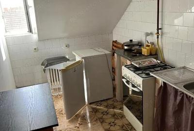 De vanzare apartament cu 2 camere, mansarda cladire in asociatie, etaj 3, zona parc, P-ta Crucii - 4