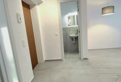 Apartament cu 3 camere decomandat în Cornișa - 4