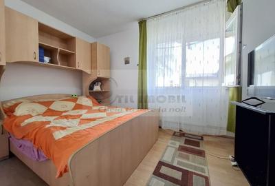 Liber, de vanzare apartament 3 camere Valea Lupului Iasi, baie cu geam - 6