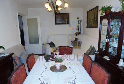 Apartament cu 3 camere decomandat, mobilat în Dâmbovița - 2