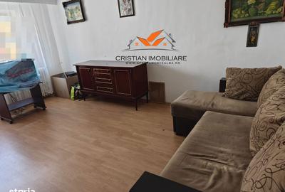 Apartament cu 3 camere decomandat în Cetate