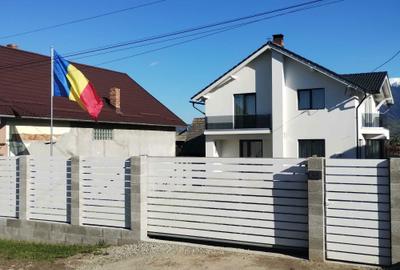 Casă cu 4 camere în Central - 6
