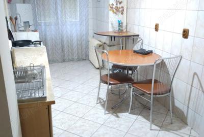 Apartament cu 3 camere semidecomandat în Titan - 1