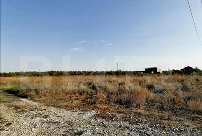 Teren de 1550 mp, în Central